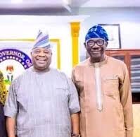 Adeleke hails senator Fadahunsi for assisting residents