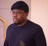 Osun House Speaker’s Threat to Monarch Triggers Outcry; Youth Group Demands Removal
